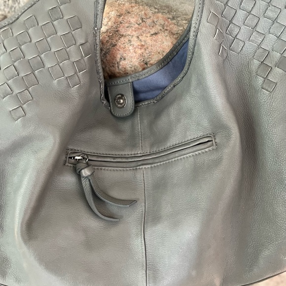 Soft and supple beautiful grey handbag - Picture 11 of 11